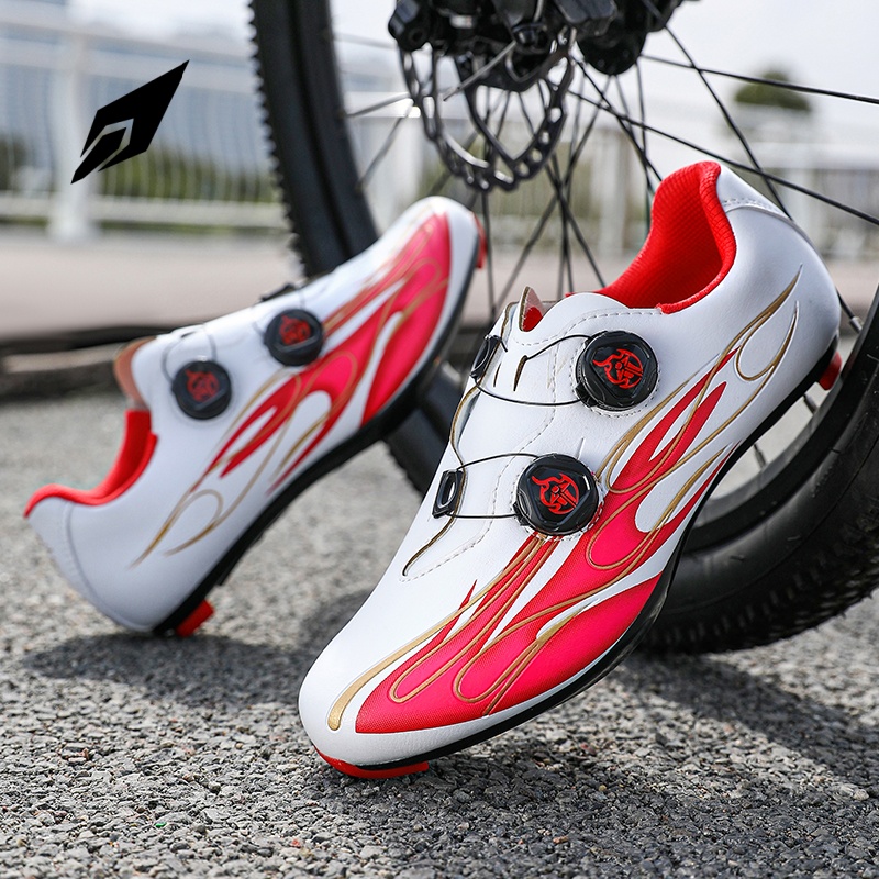 クリップレスサイクリングシューズ、フラットペダルシューズ、メ - Cycling Commuter Shoes のレビューと価格
